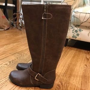 New Wide Calf Boot size 7.5 M